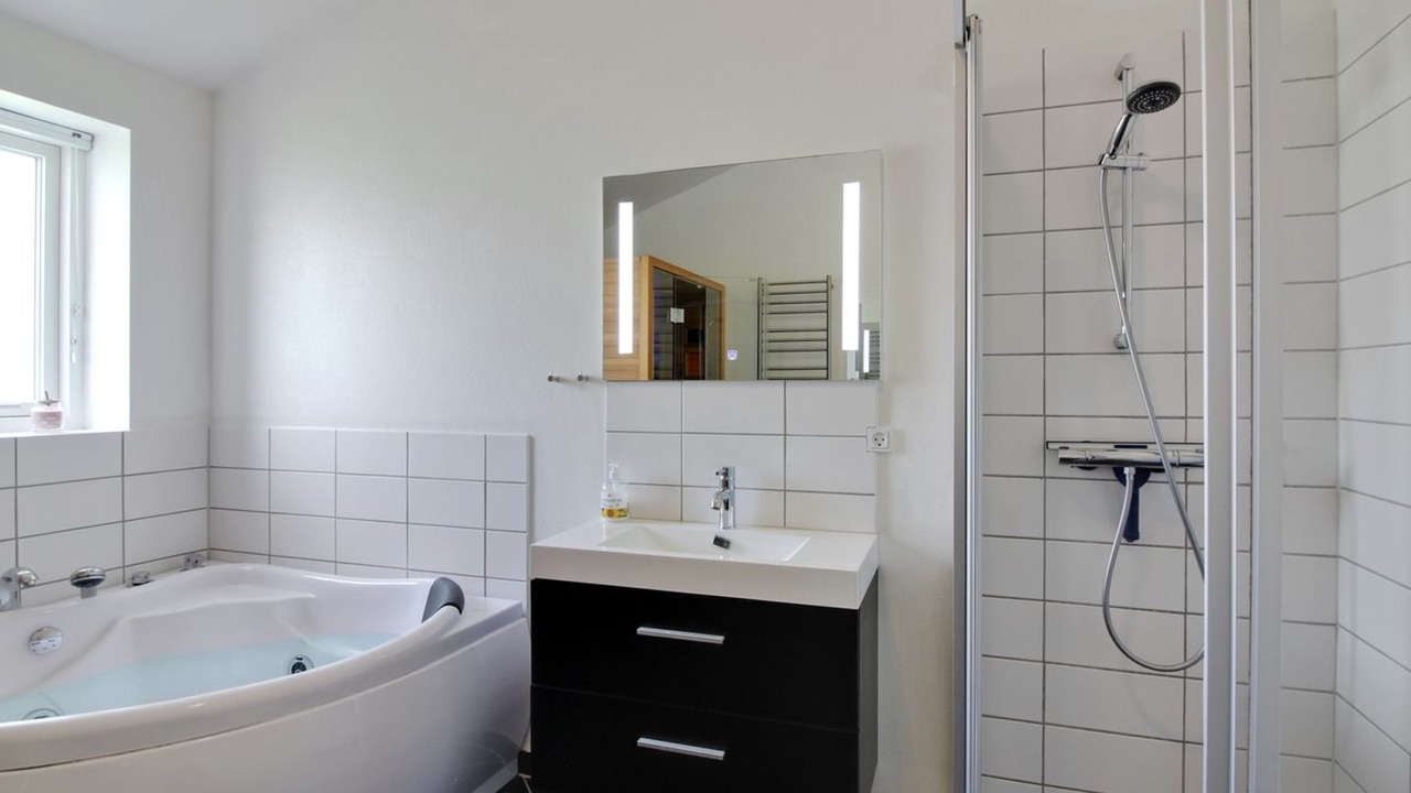 Photo of Bathroom in Lokken