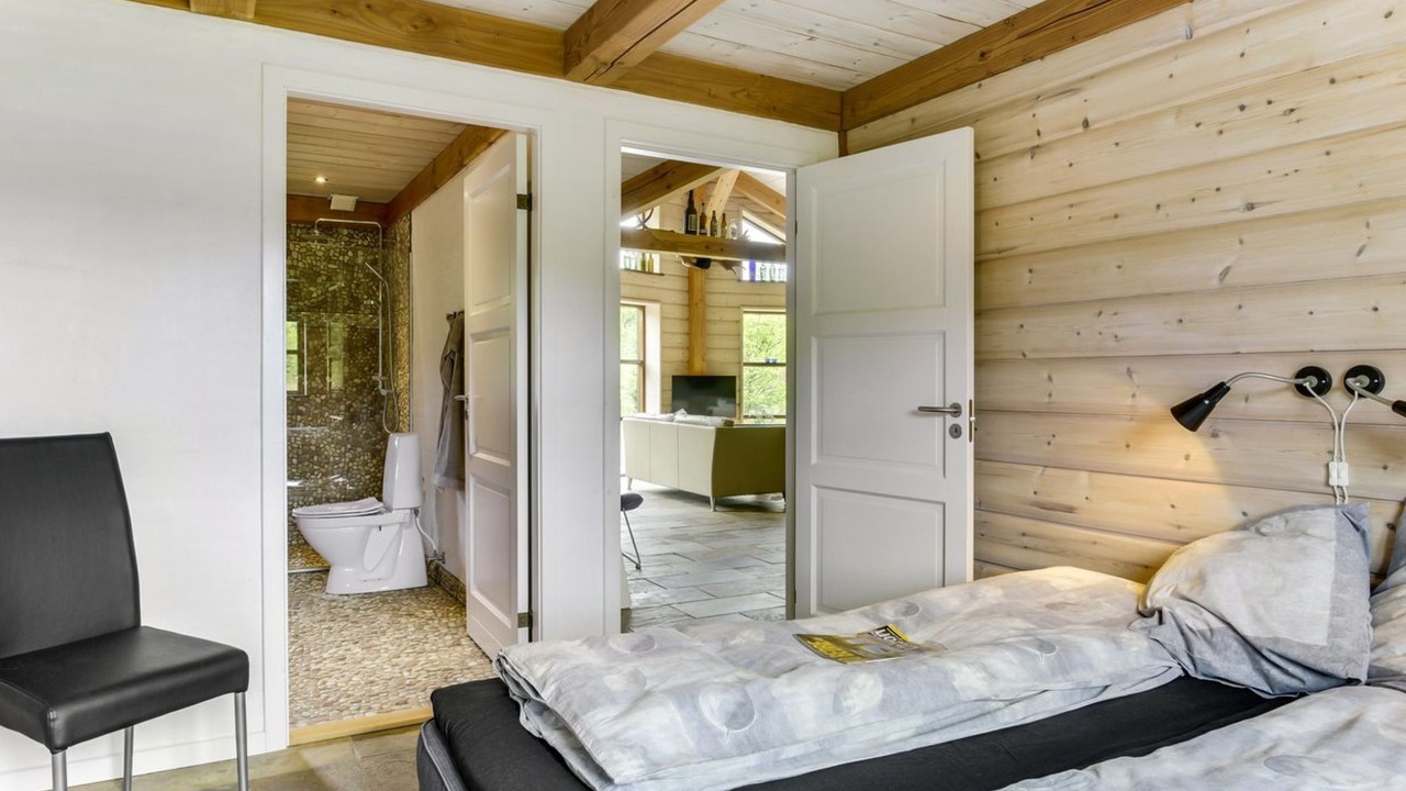 Photo of Others in Skygge