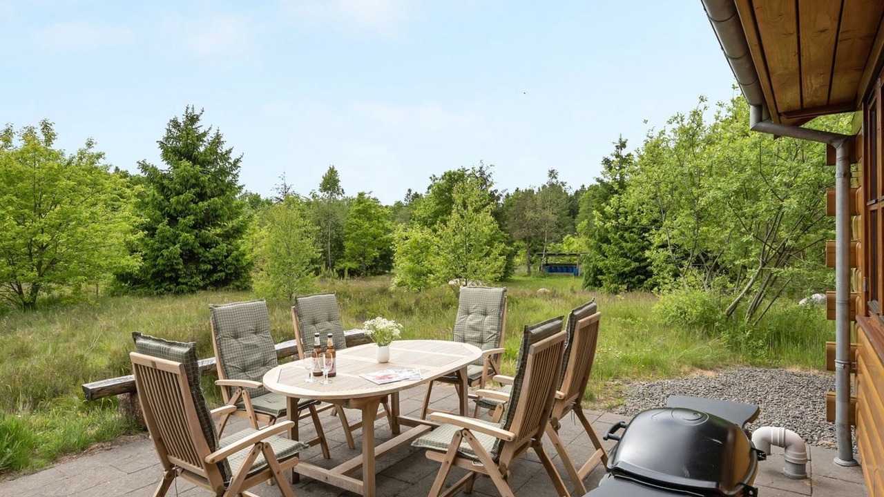 Photo of Others in Skygge