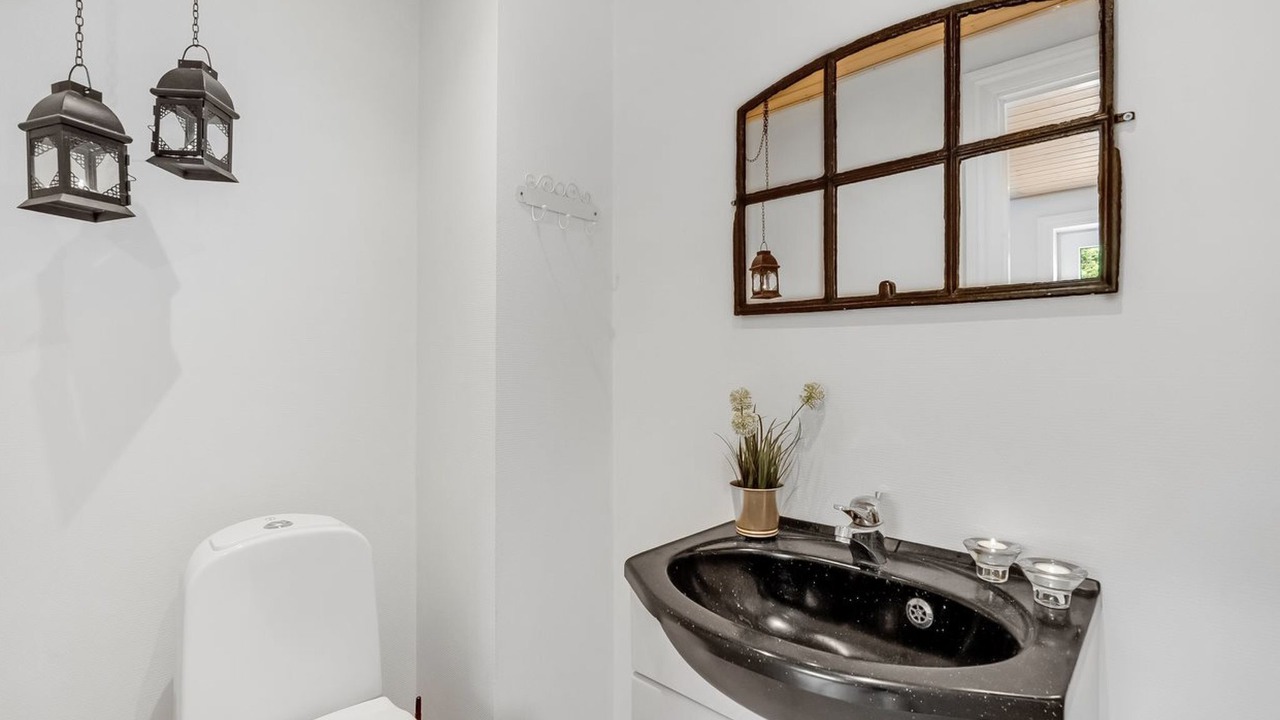 Photo of Bathroom in Vemb