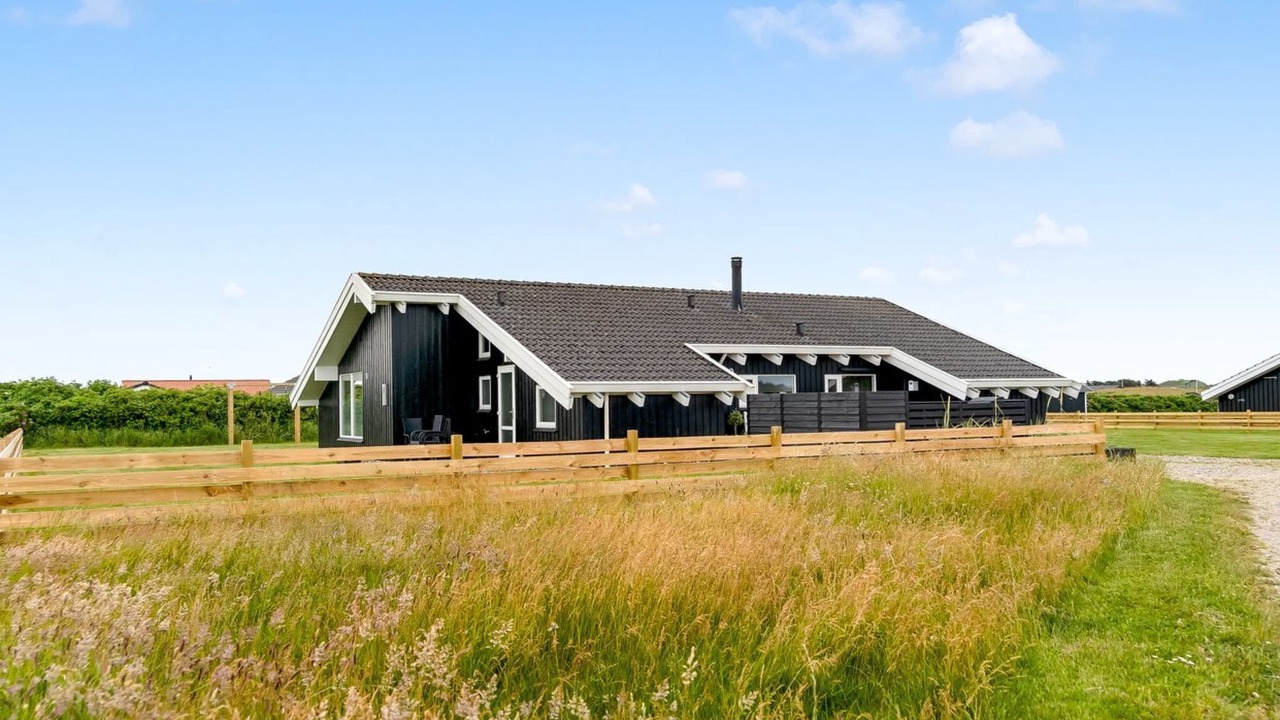 Photo of Others in Lokken