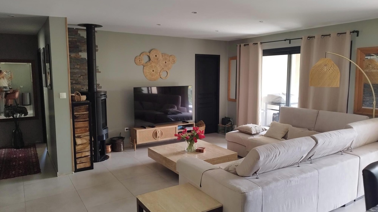 Photo of Livingroom in Saint-Montan