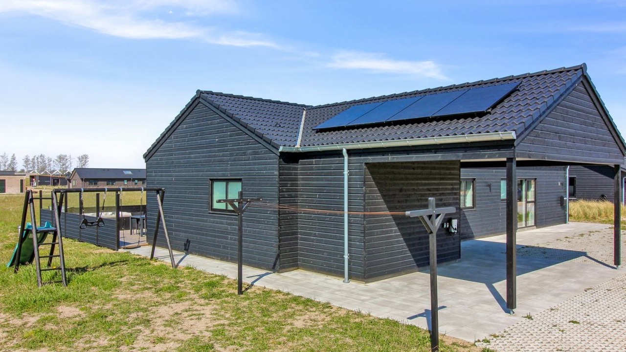 Photo of Others in Lokken