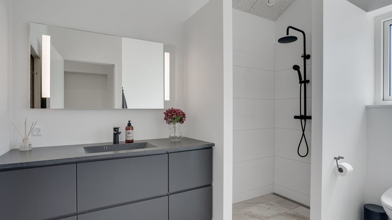 Photo of Bathroom in Lokken