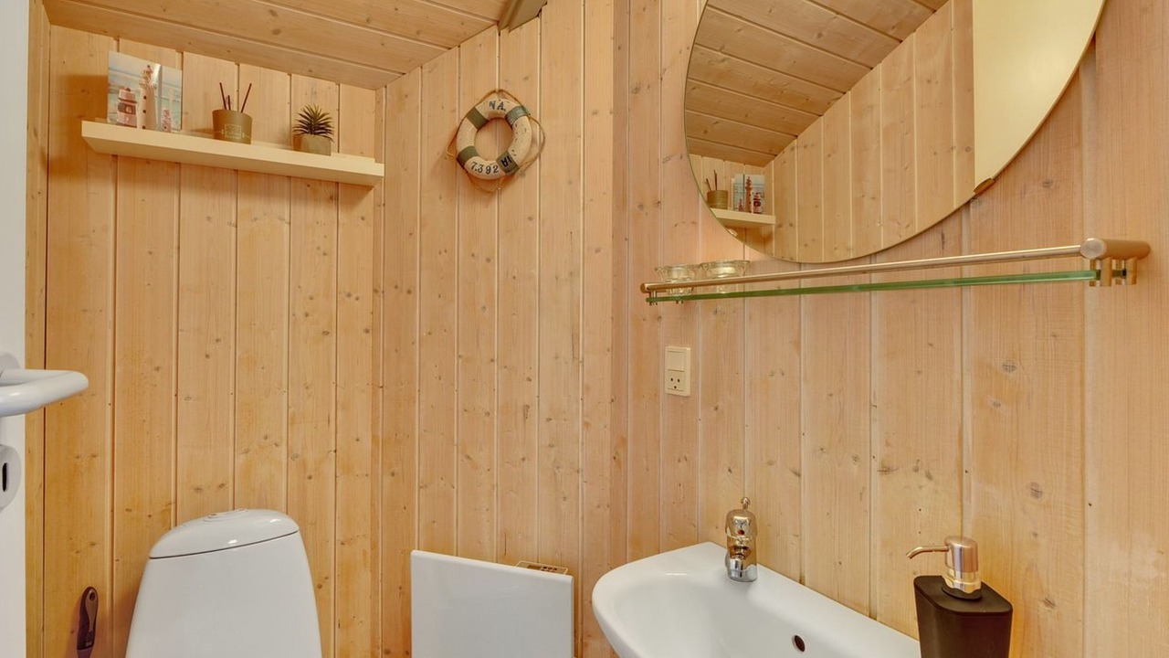 Photo of Bathroom in Haurvig