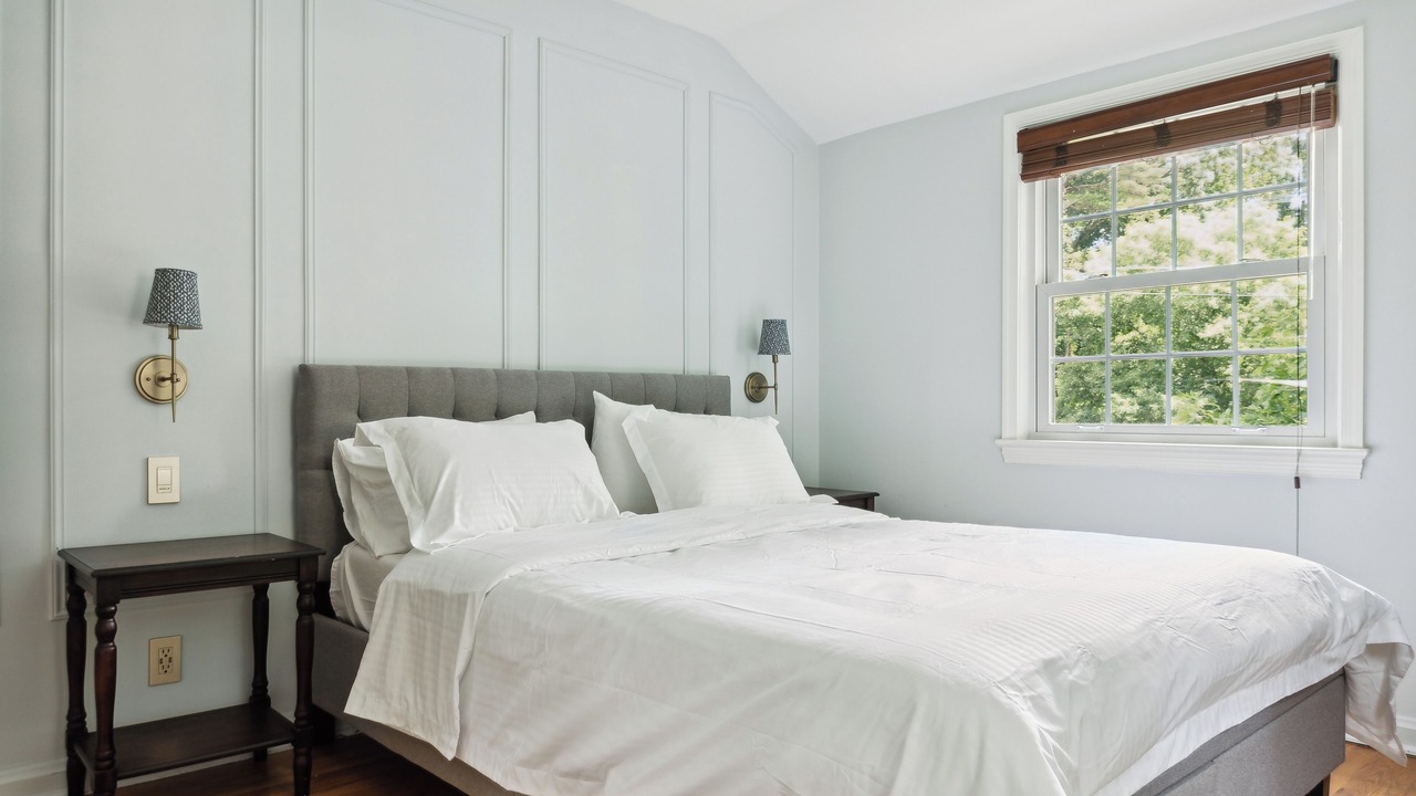 Photo of Bedroom in Lake Barcroft