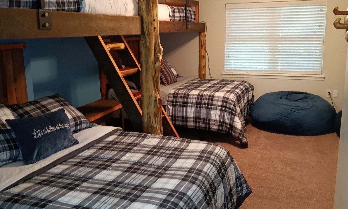 Photo of Bedroom in Pangburn