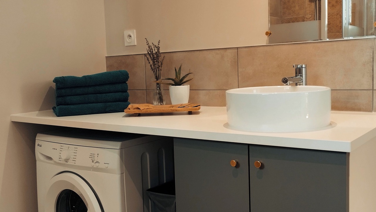 Photo of Bathroom in Saint-Julien-de-Peyrolas