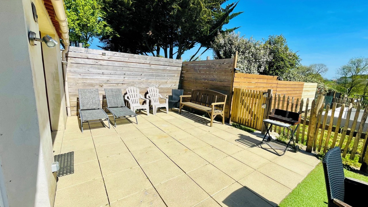 Photo of Patio Balcony in Saint-Reverend
