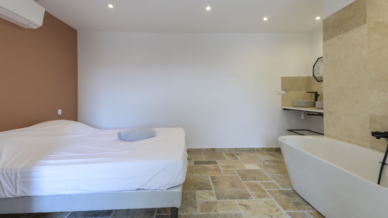 Photo of Bathroom in Tulette