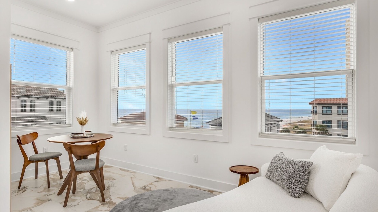 Photo of Livingroom in Miramar Beach
