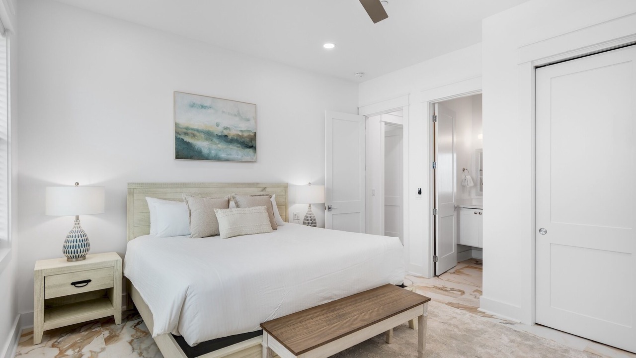 Photo of Bedroom in Miramar Beach