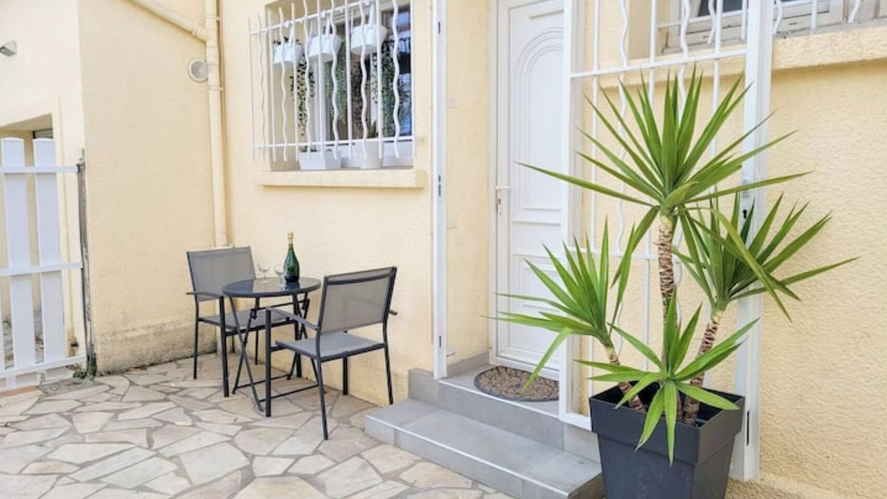 Photo of Outdoor in Les Beaux-Arts