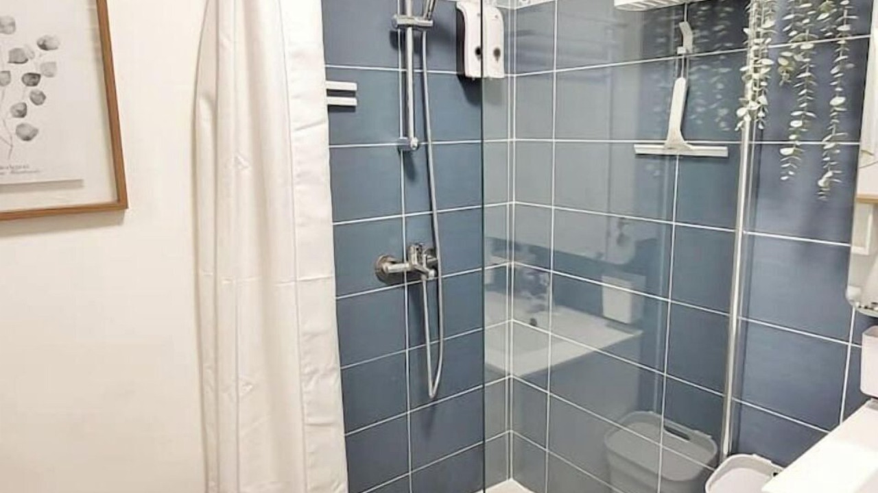 Photo of Bathroom in Residence Las Rebes Batiment