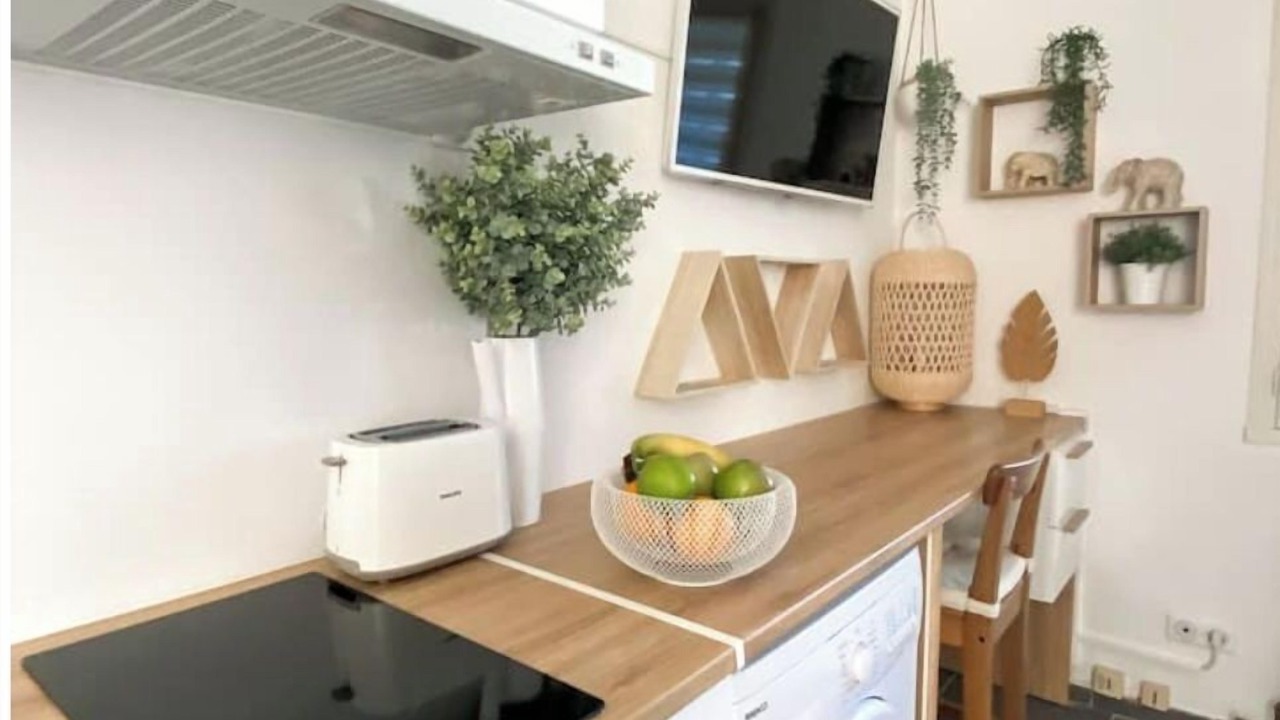 Photo of Kitchen in Residence Las Rebes Batiment