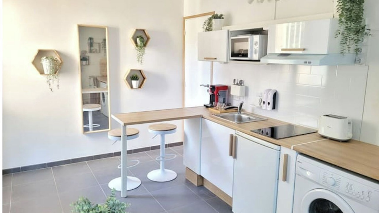Photo of Kitchen in Residence Las Rebes Batiment