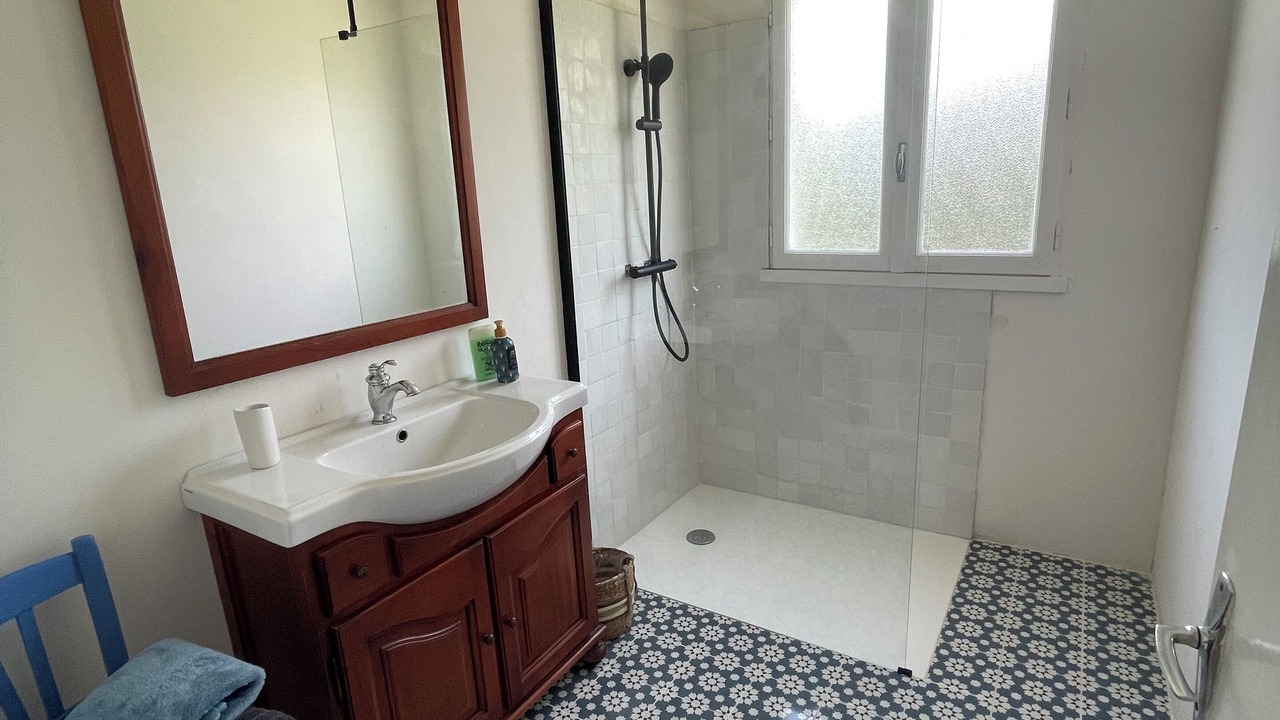 Photo of Bathroom in La Plaine-sur-Mer