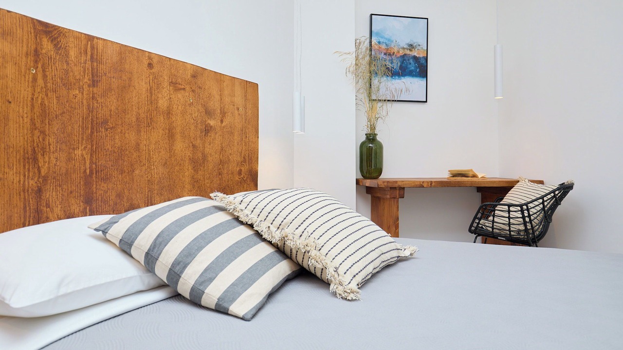 Photo of Bedroom in Pile