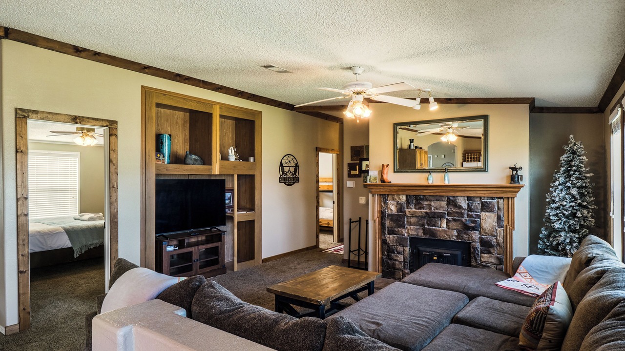 Photo of Livingroom in Angel Fire