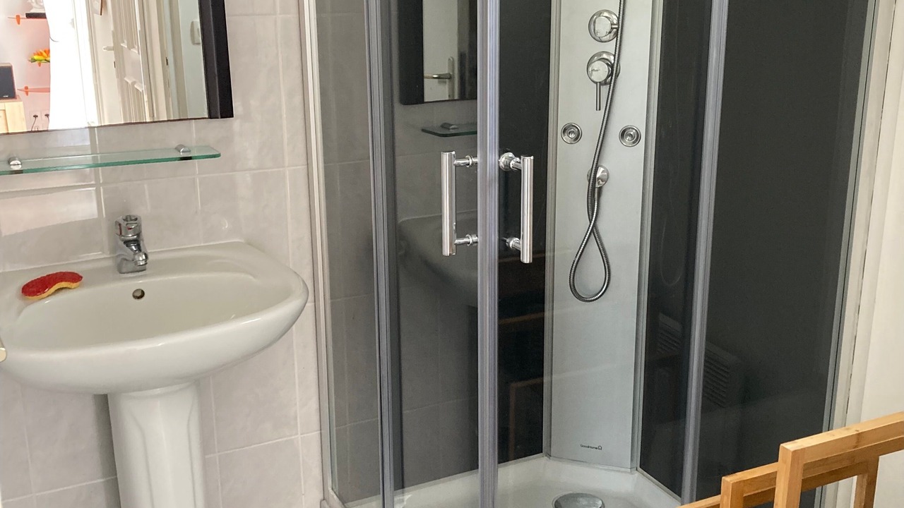 Photo of Bathroom in Pleherel-Plage-Vieux-Bourg