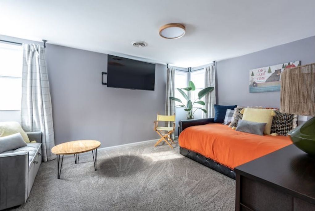 Photo of Livingroom in Delavan Lake