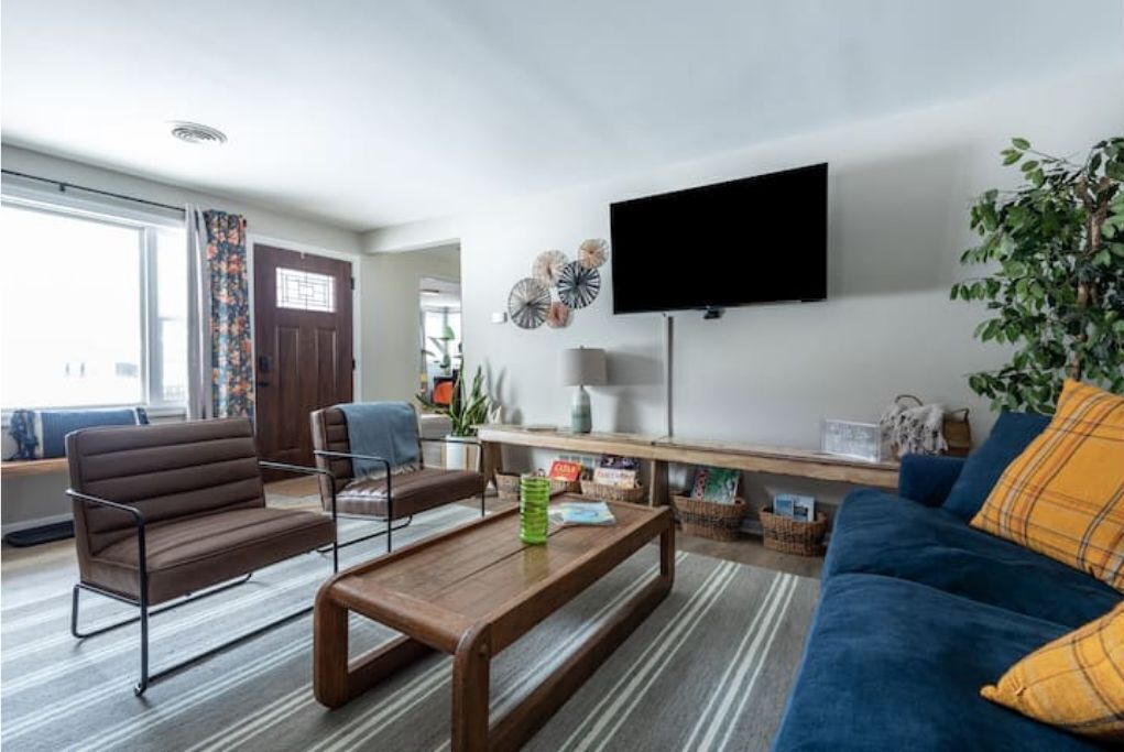 Photo of Livingroom in Delavan Lake
