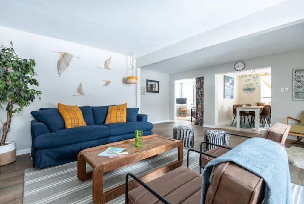 Photo of Livingroom in Delavan Lake
