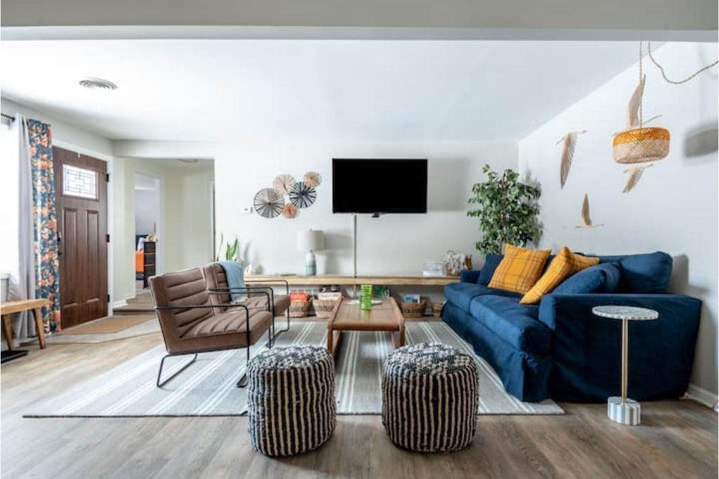 Photo of Livingroom in Delavan Lake