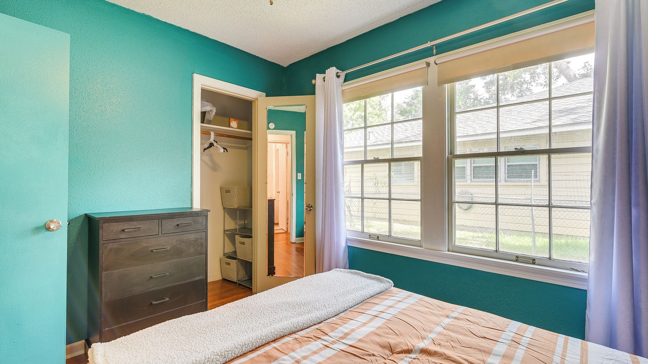 Photo of Bedroom in Lake Jackson