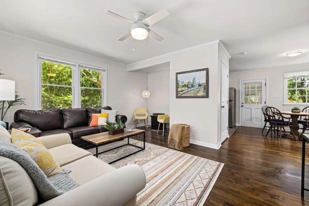 Photo of Livingroom in Southeast Raleigh