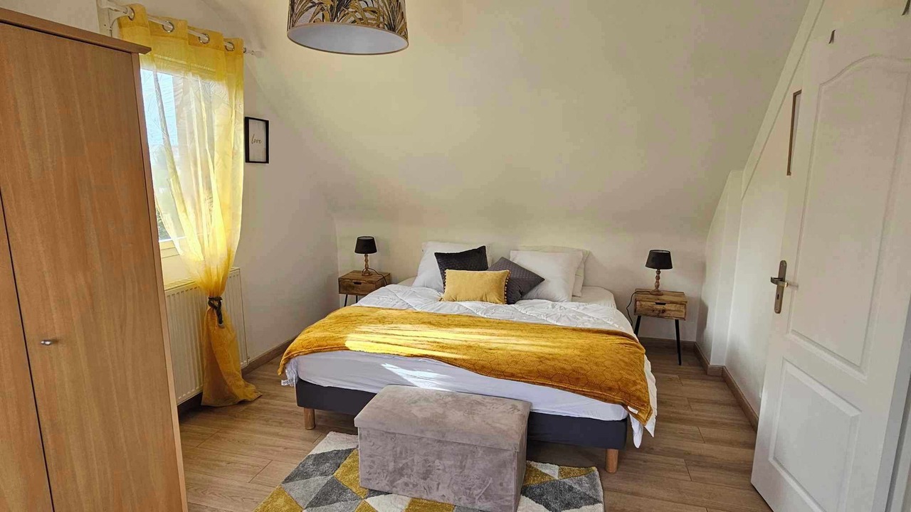 Photo of Bedroom in Saint-Michel-en-Greve
