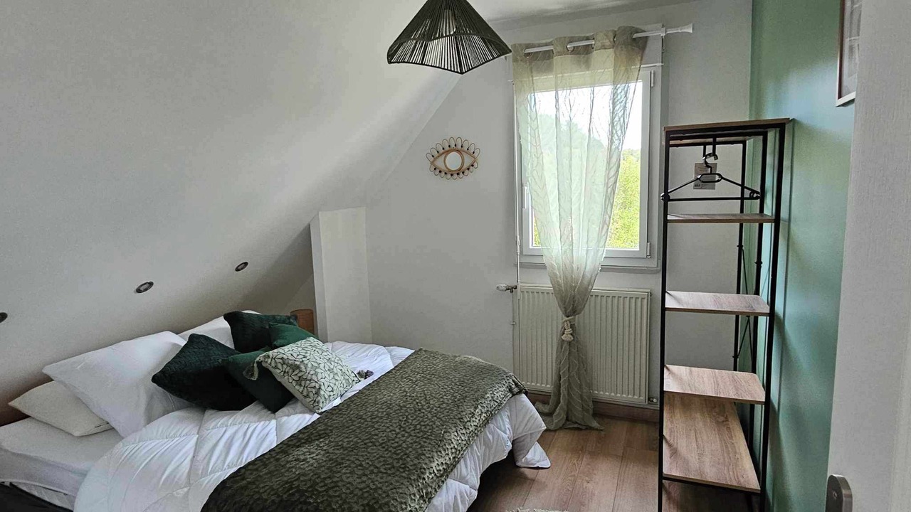 Photo of Bedroom in Saint-Michel-en-Greve