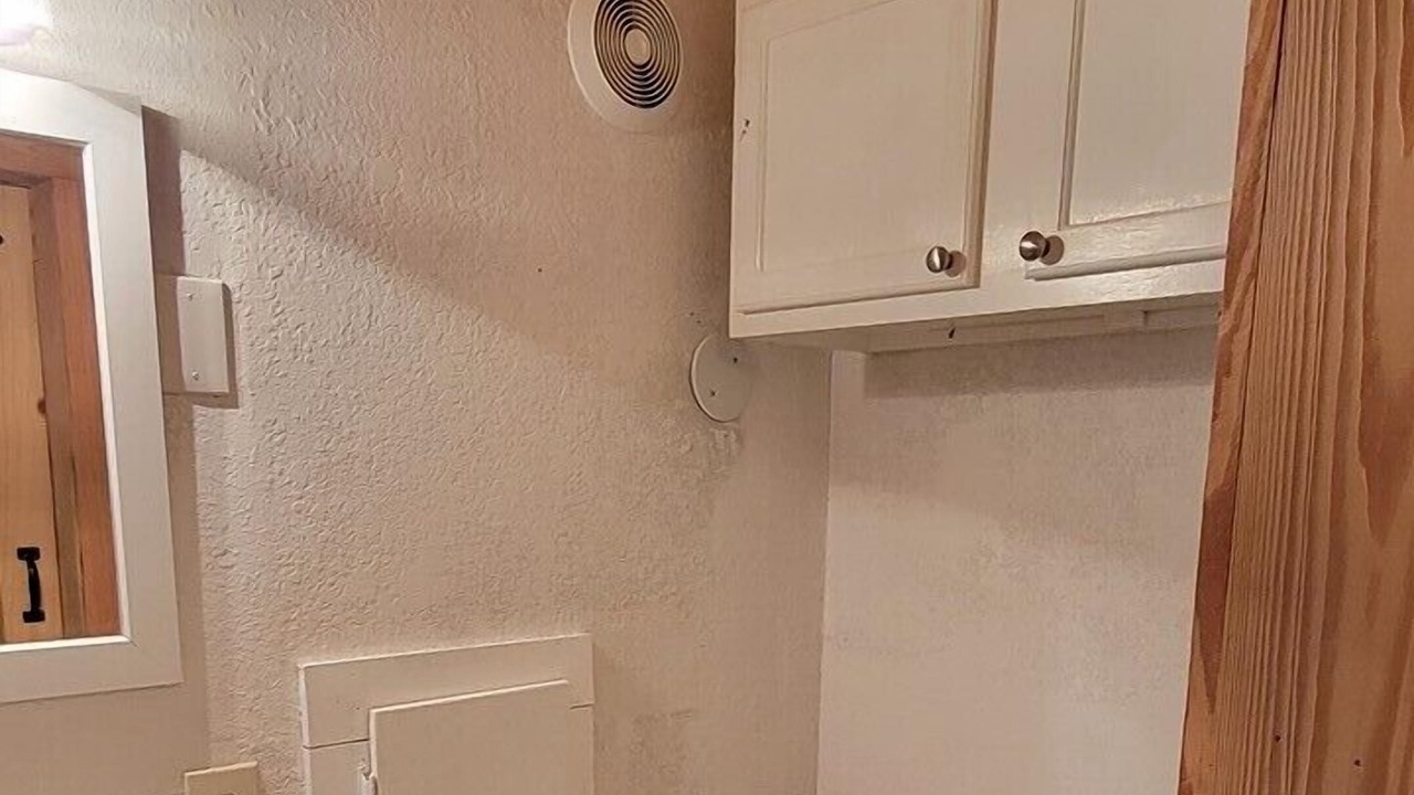 Photo of Bathroom in Centre