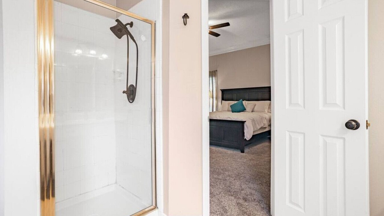 Photo of Bathroom in Klein