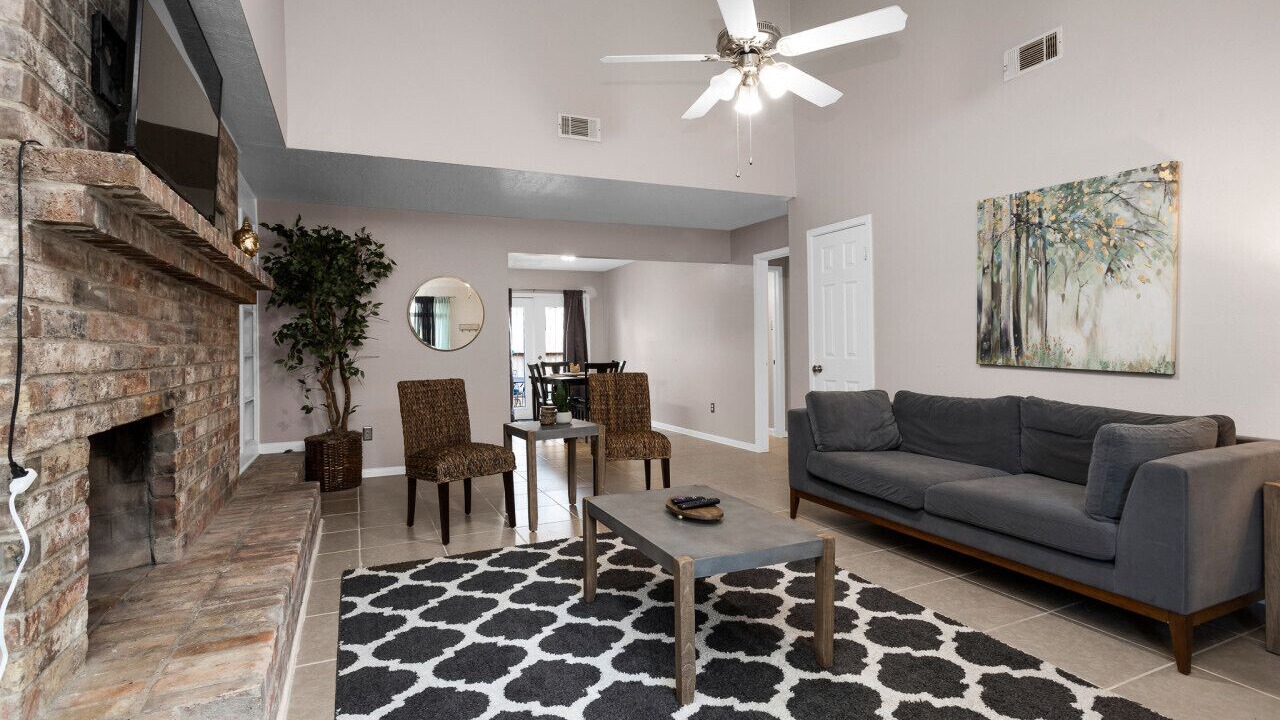 Photo of Livingroom in Kempwood