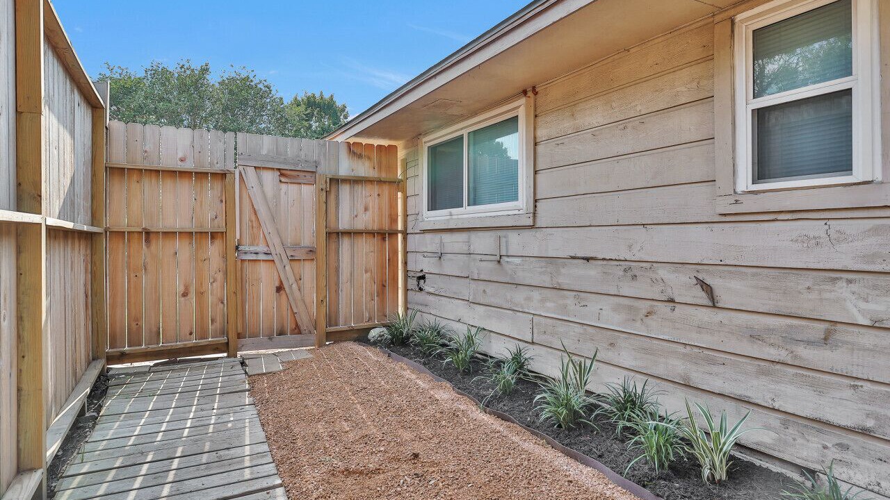Photo of Outdoor in Kempwood