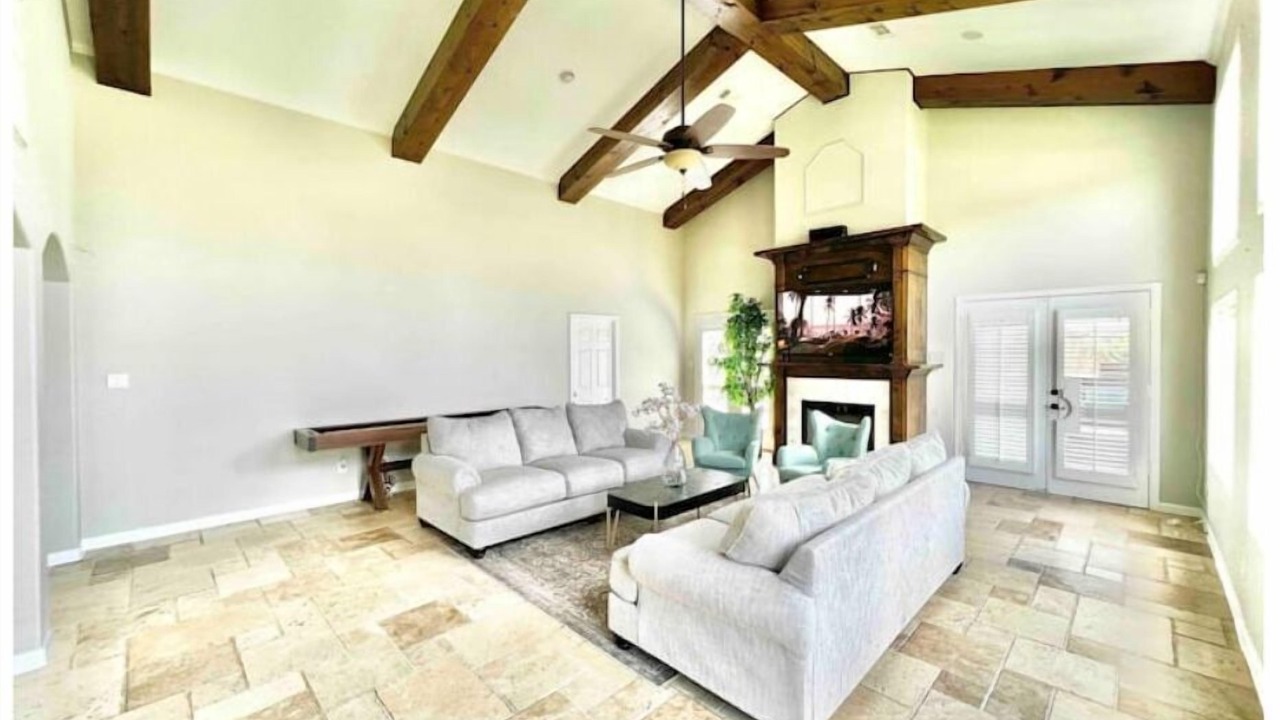 Photo of Livingroom in Mission Bend