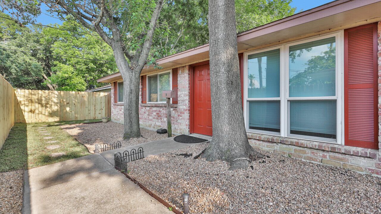 Photo of Outdoor in Kempwood