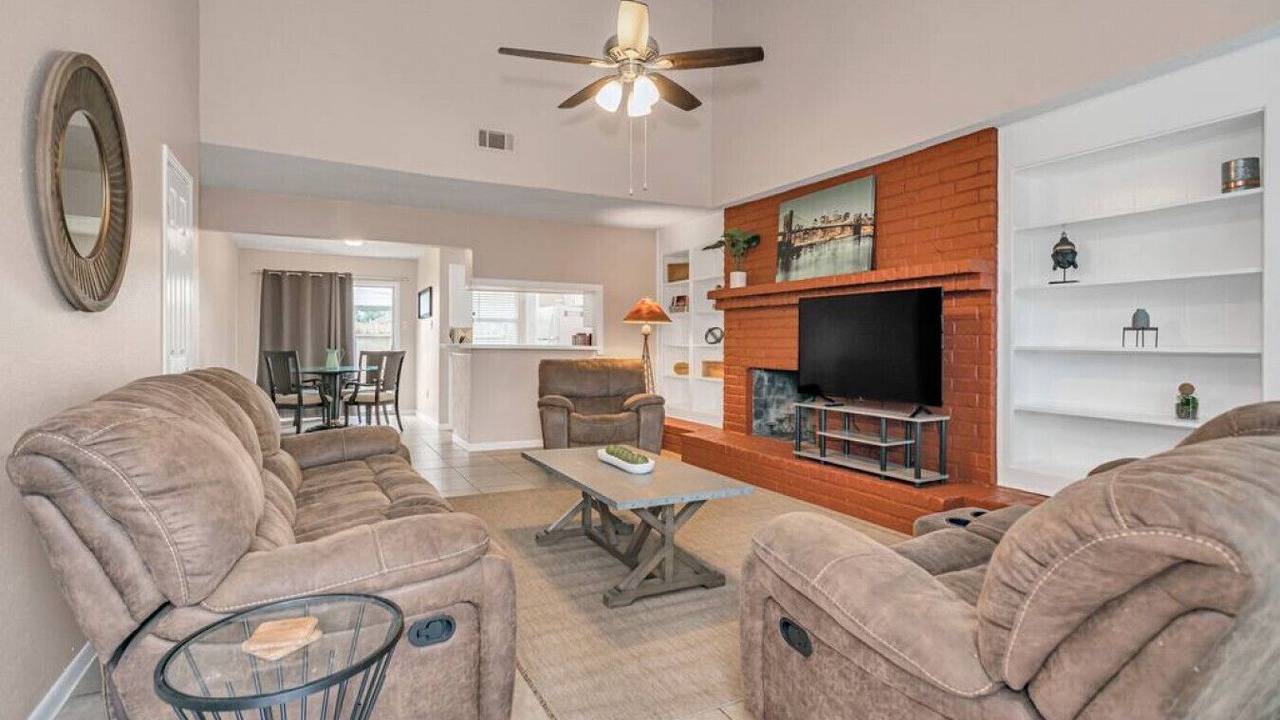 Photo of Livingroom in Kempwood