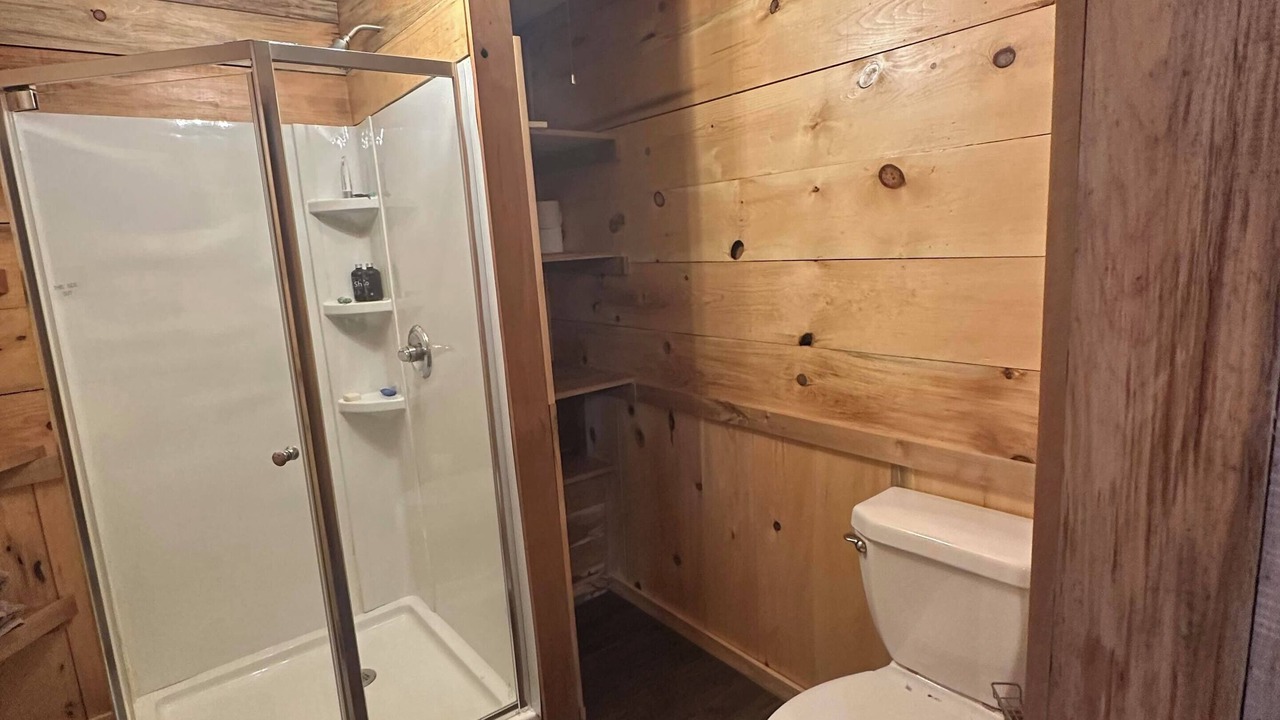 Photo of Bathroom in Huey