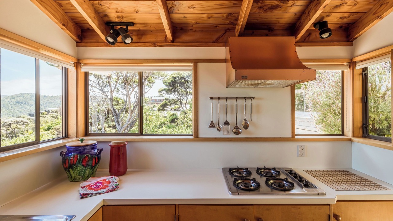 Photo of Kitchen in Piha