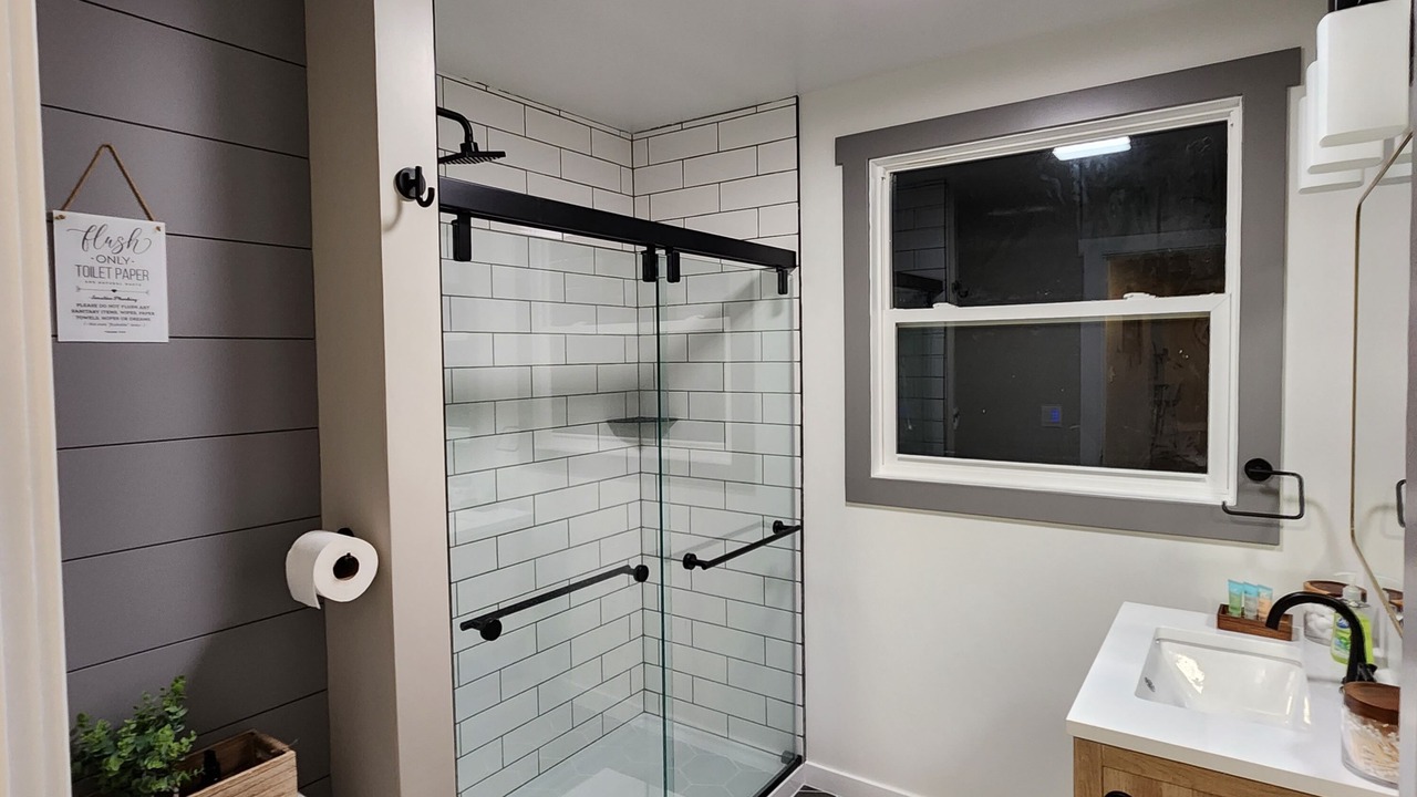 Photo of Bathroom in Orr