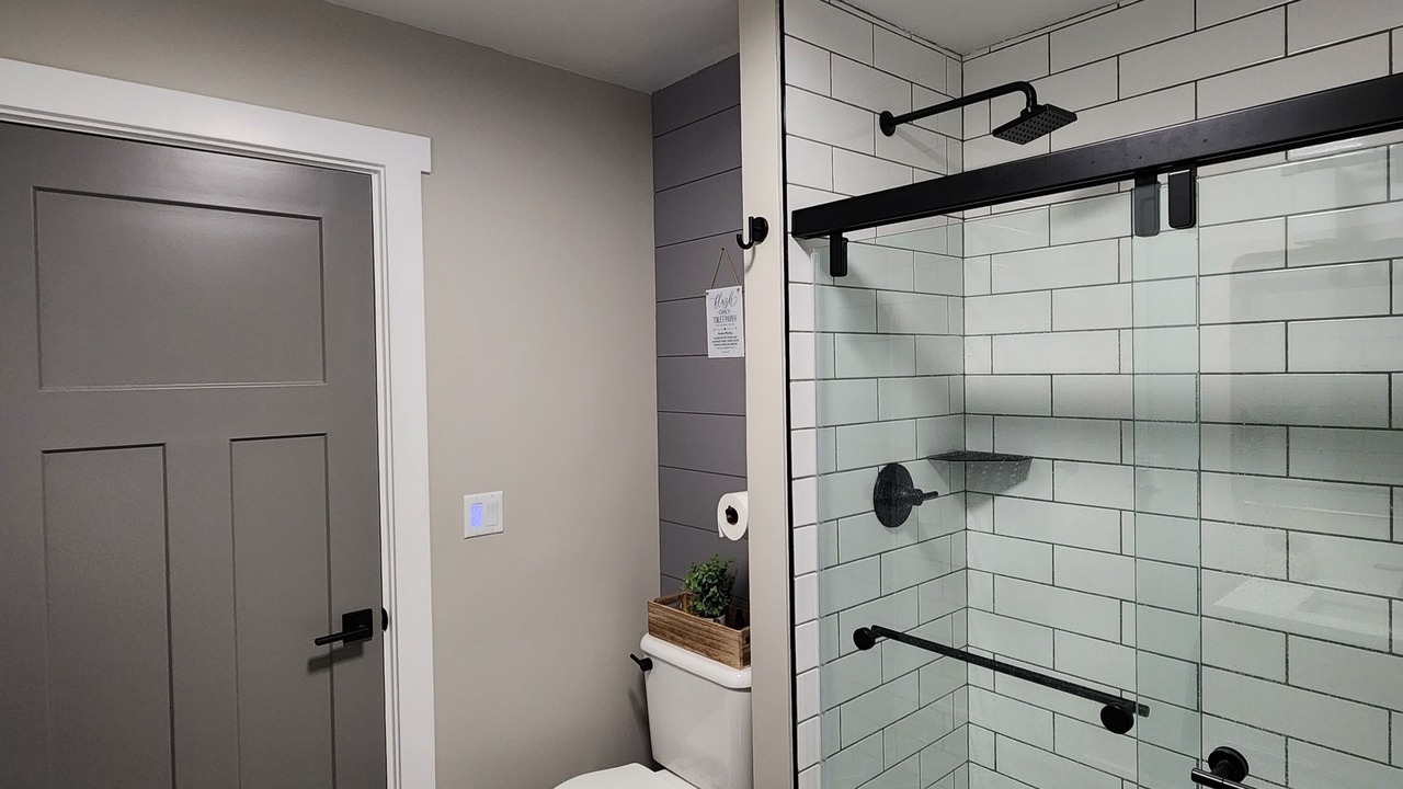 Photo of Bathroom in Orr