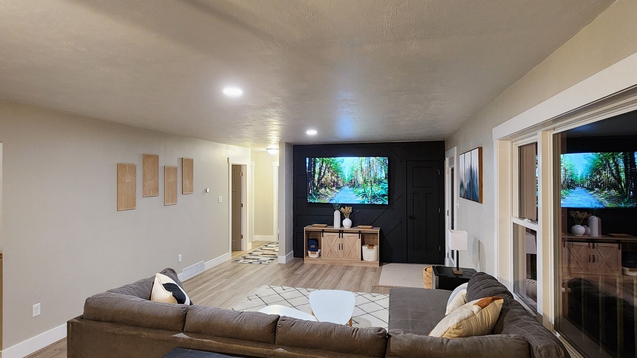 Photo of Livingroom in Orr