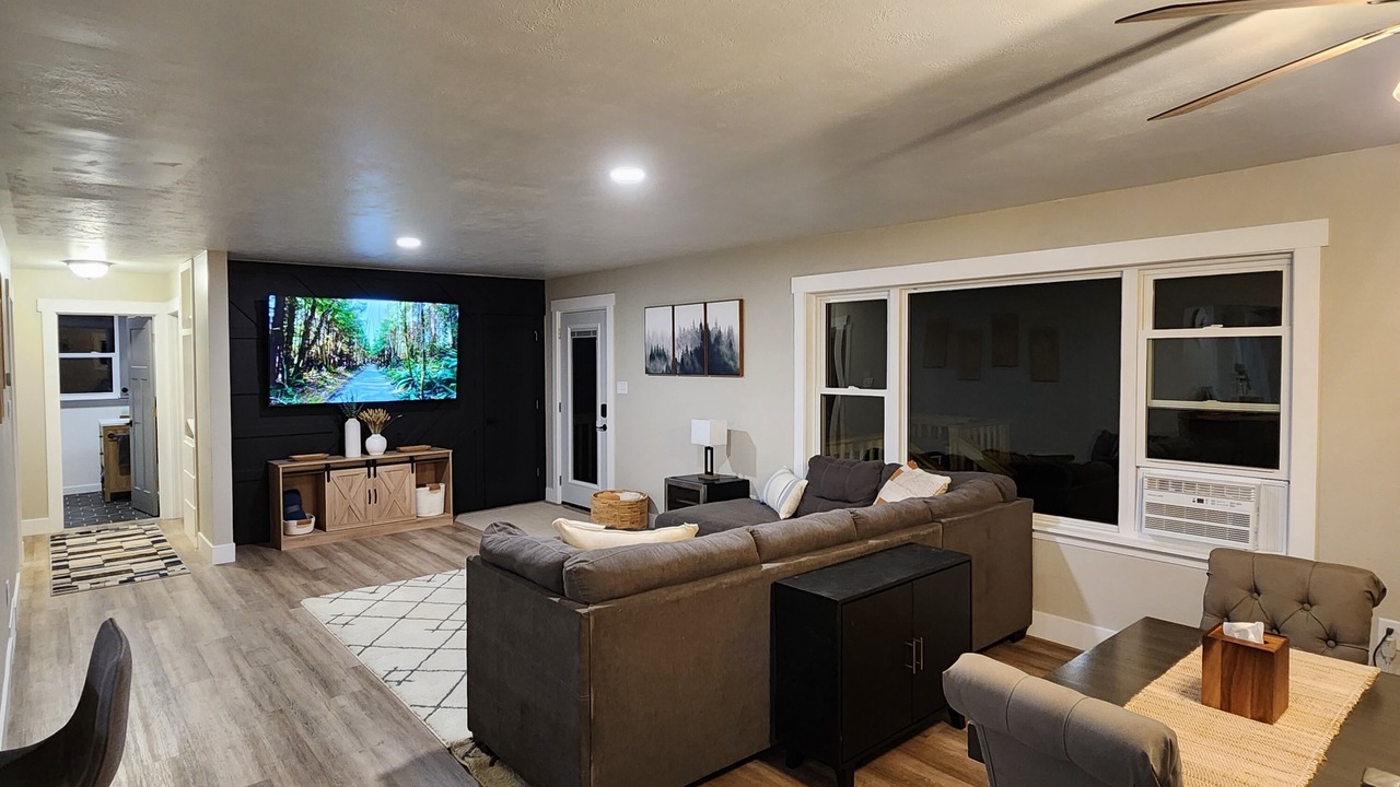 Photo of Livingroom in Orr