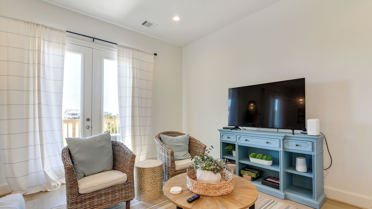 Photo of Livingroom in Terramar Beach