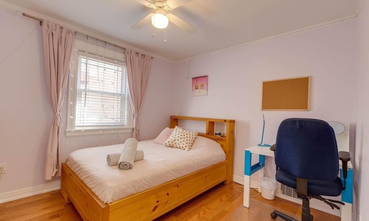 Photo of Bedroom in Oakwood Village
