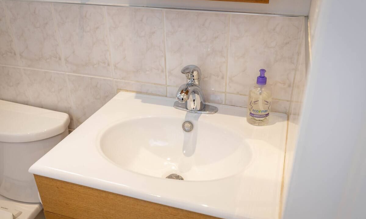 Photo of Bathroom in Oakwood Village