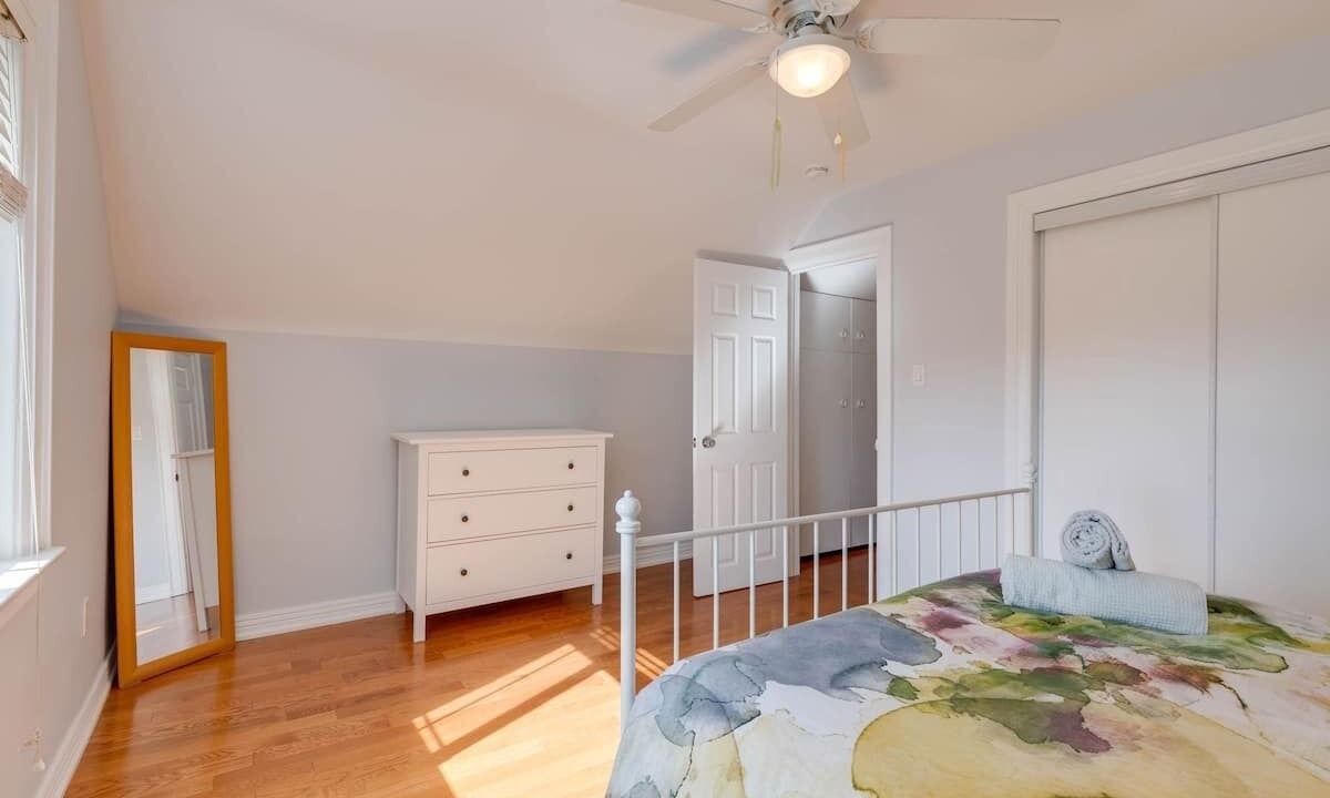 Photo of Bedroom in Oakwood Village