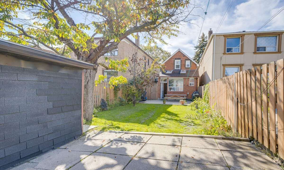 Photo of Outdoor in Oakwood Village
